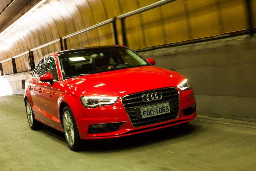  Audi A3 Sedan 1.8 T (8V) 2014 года  (фото 11 из 30)